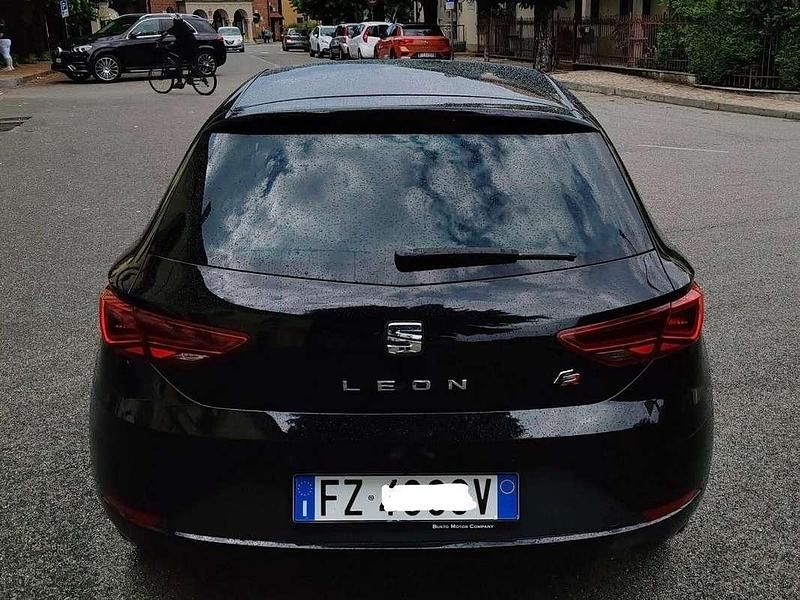 Usata Seat Leon FR 116 CV (85 kW) 2019 Nero Berlina