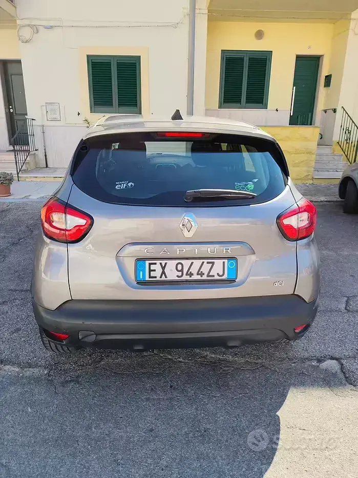Usata Renault Captur 90 CV (66 kW) 2015 Grigio SUV