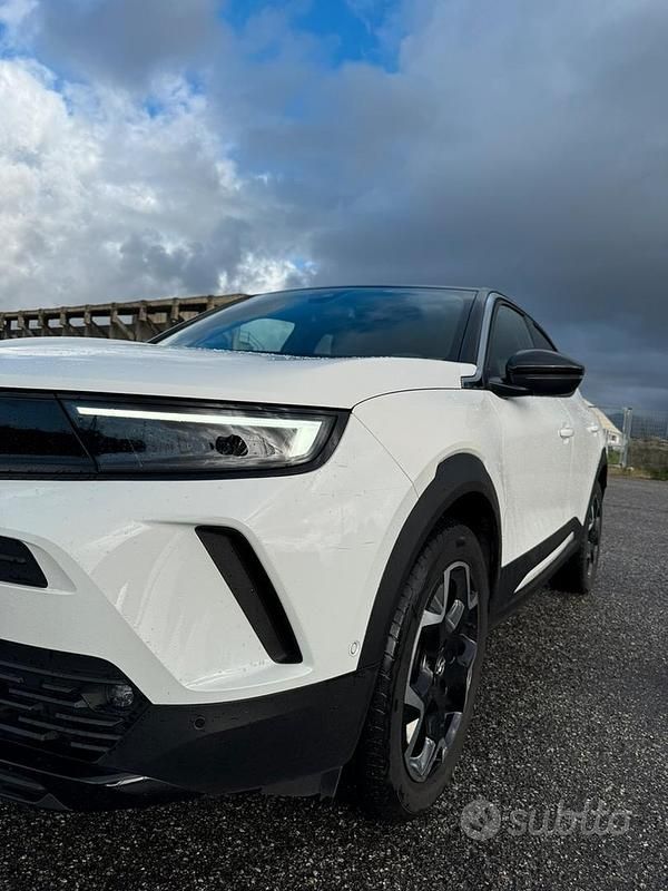 Usata Opel Mokka Ultimate 130 CV (95 kW) 2024 Bianco SUV