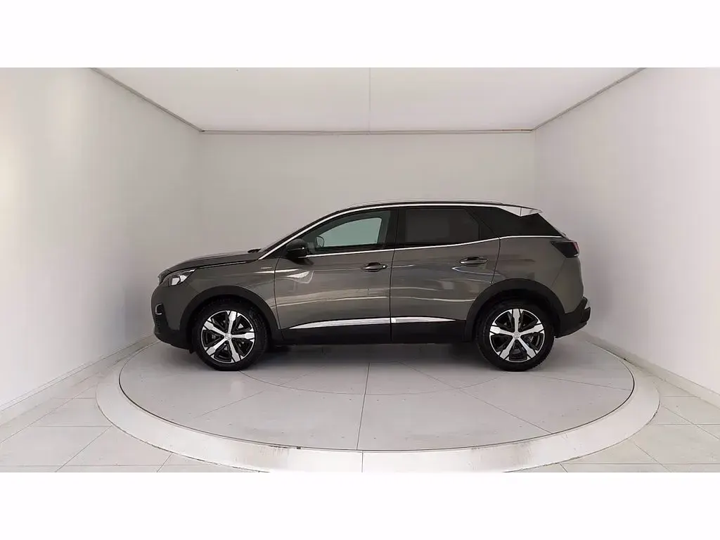 Usata Peugeot 3008 GT-line 120 CV (88 kW) 2017 Beige SUV
