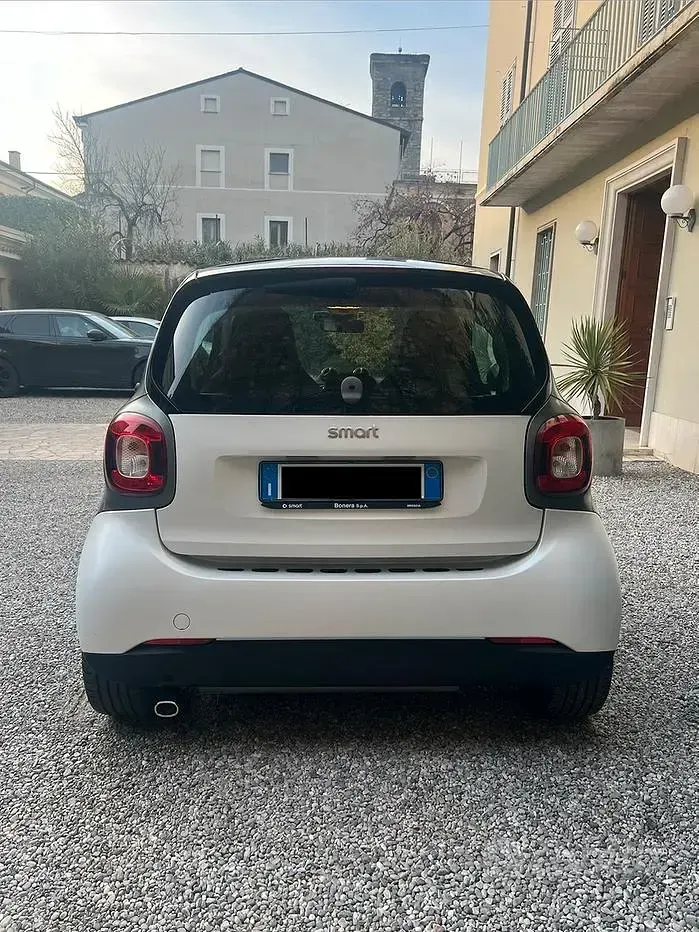 Usata Smart ForTwo Coupé 71 CV (52 kW) 2017 Bianco Coupé
