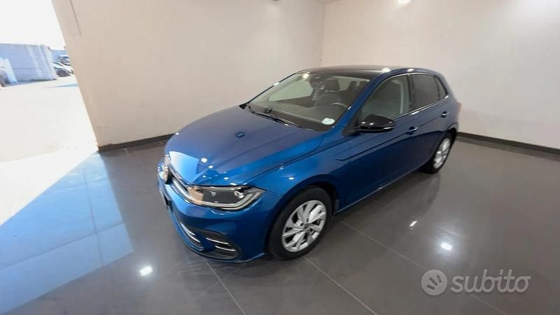 Usata VW Polo Style 95 CV (69 kW) 2022 Blu/azzurro Utilitaria