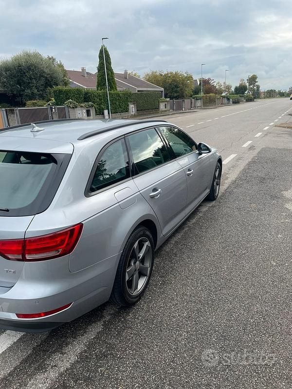 Usata Audi A4 Business 218 CV (160 kW) 2017 Grigio Station wagon