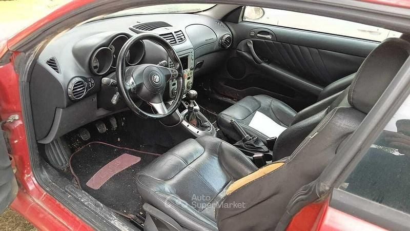 Usata Alfa Romeo GT 150 CV (110 kW) 2005 Rosso Coupé
