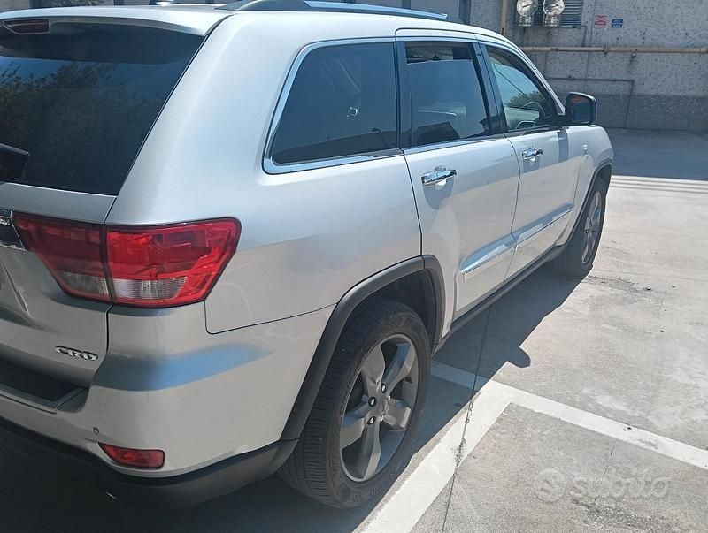 Usata Jeep Grand Cherokee 309 CV (227 kW) 2013 Grigio SUV