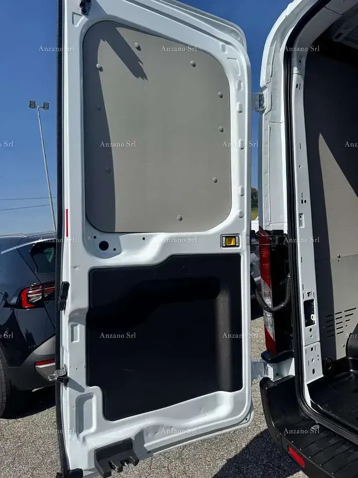 Usata Ford Transit Trend 131 CV (96 kW) 2023 Bianco Furgone