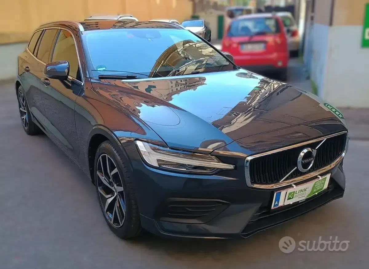Usata Volvo V60 Business Edition 150 CV (110 kW) 2020 Grigio Station wagon