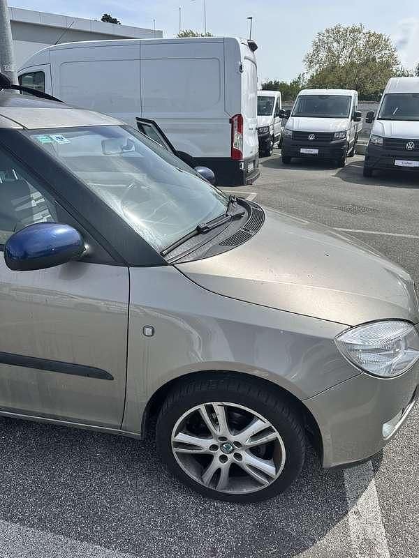 Grigio Usata 2006 Skoda Roomster Style Monovolume | 2500 € (Buon prezzo) - Immagine 1/4