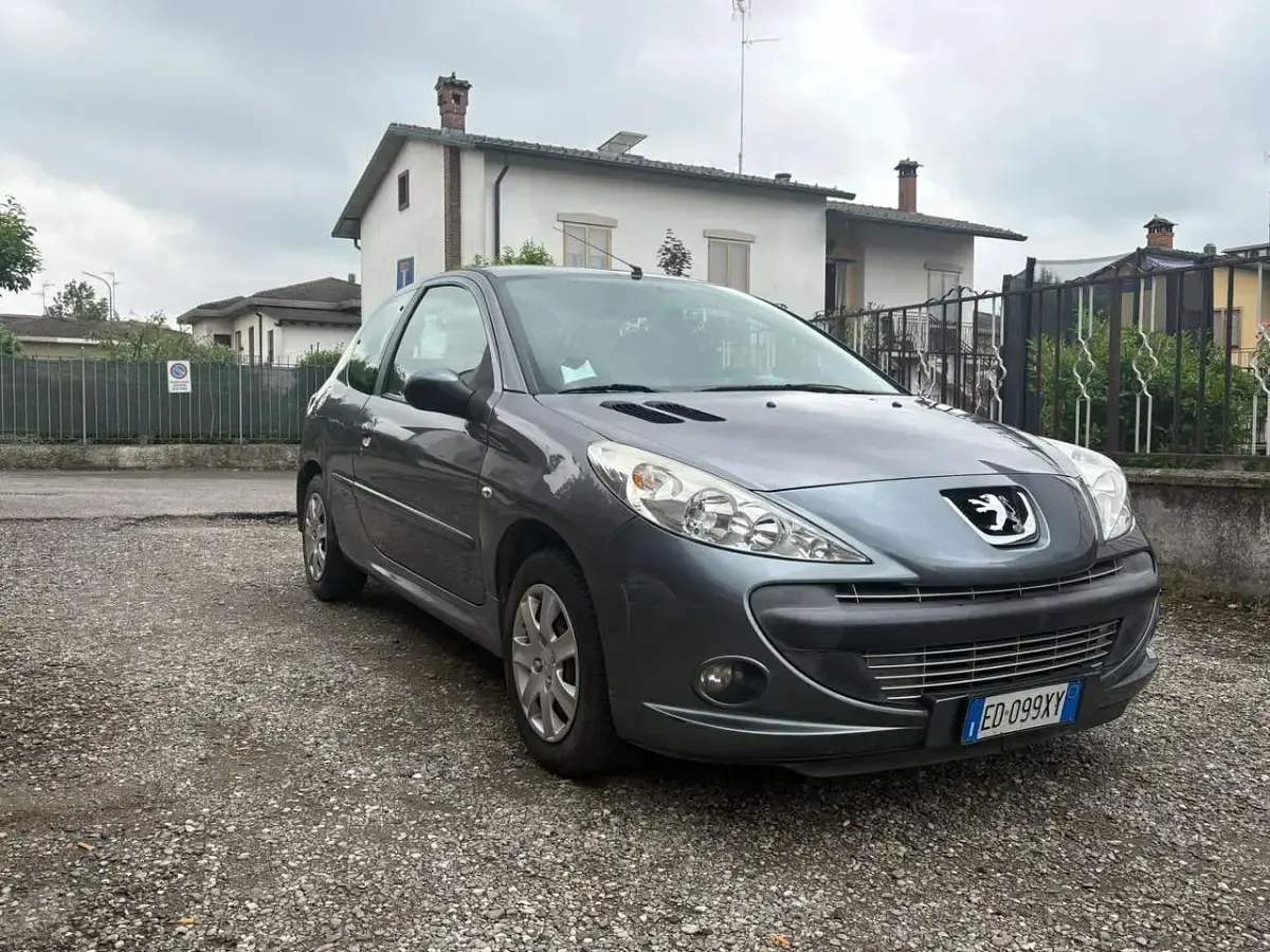 Usata Peugeot 206 60 CV (44 kW) 2010 Grigio Berlina