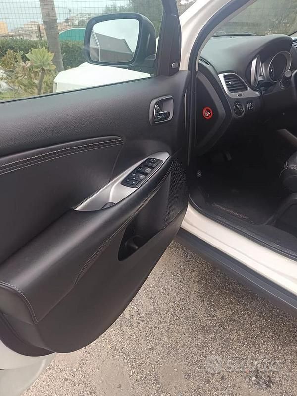 Usata Fiat Freemont 170 CV (125 kW) 2012 Bianco SUV