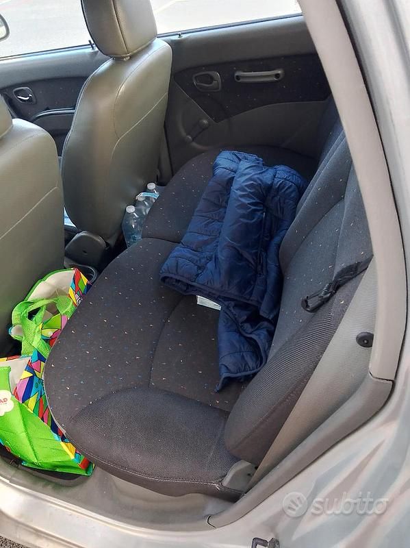 Usata Hyundai Atos 59 CV (43 kW) 2003 Grigio Utilitaria