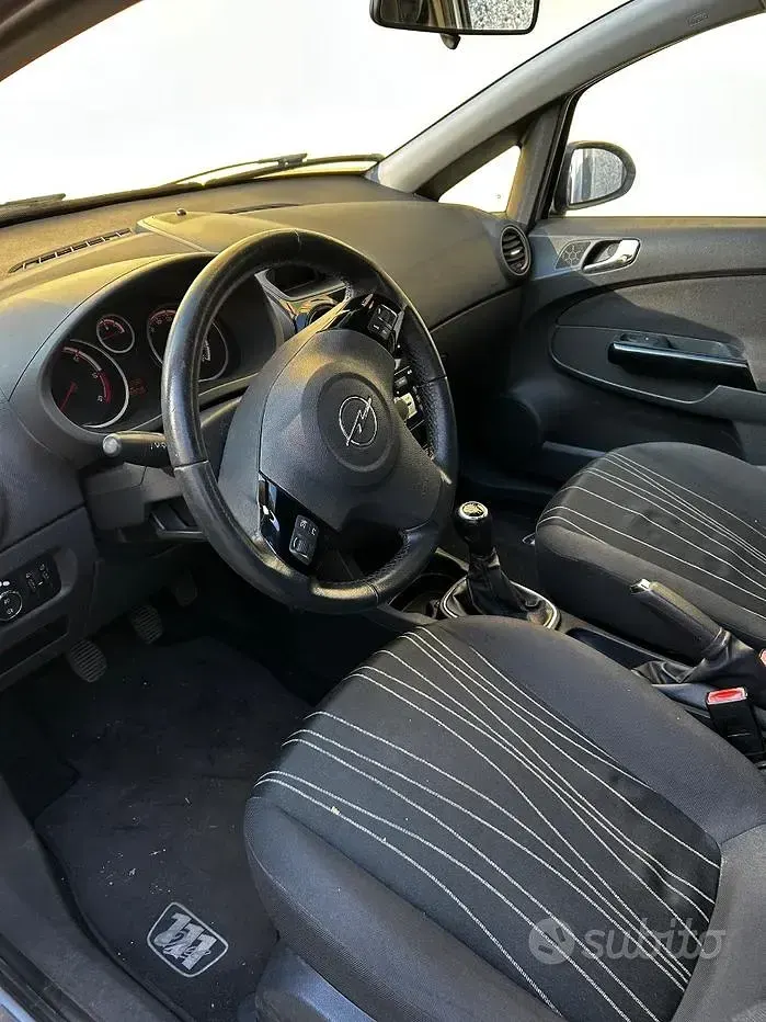Usata Opel Corsa 2011 Utilitaria