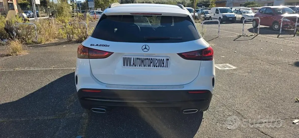 Usata Mercedes GLA200 Premium 150 CV (110 kW) 2020 Bianco SUV