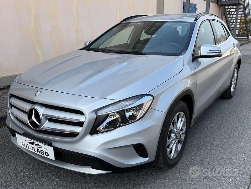Usata Mercedes GLA200 Business 136 CV (100 kW) 2016 Grigio SUV