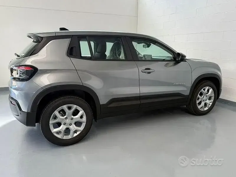 Nuova Jeep Avenger Altitude 101 CV (74 kW) 2025 Granite SUV