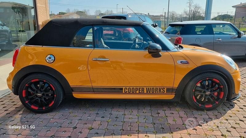 Usata Mini John Cooper Works Cabriolet Hype 231 CV (169 kW) 2017 Arancione Cabrio