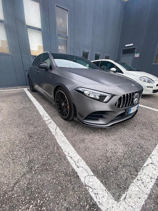 Usata Mercedes A200 AMG Line Premium 163 CV (119 kW) 2019 Grigio Berlina
