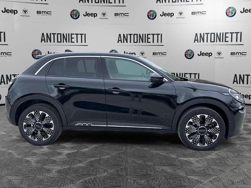 Usata Fiat 600 La Prima 110 CV (80 kW) 2025 Nero SUV