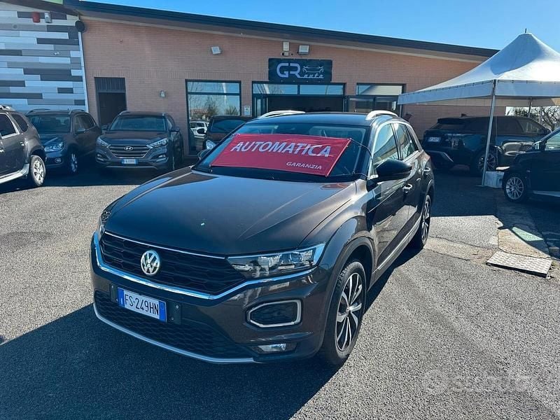 Usata VW T-Roc Style 150 CV (110 kW) 2018 Grigio SUV
