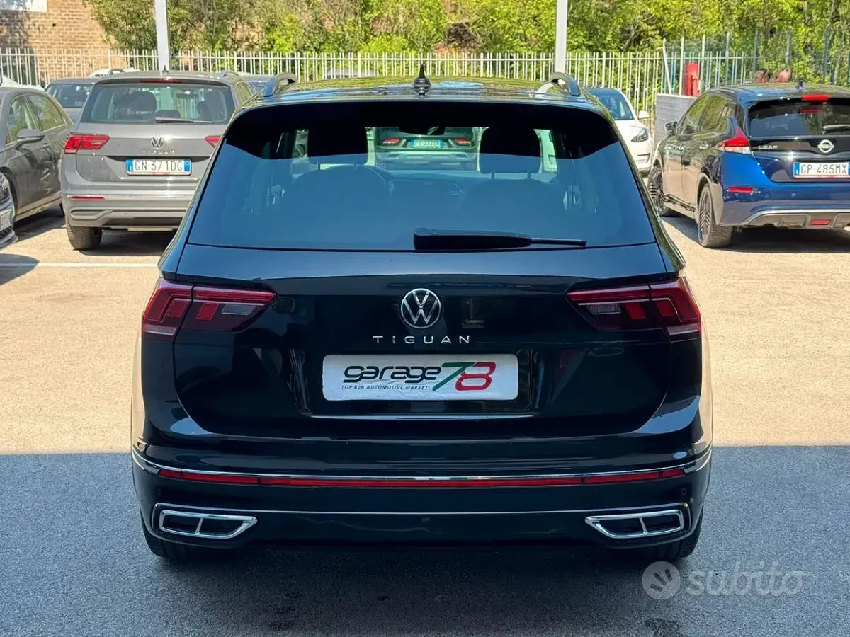 Usata VW Tiguan R-line 150 CV (110 kW) 2022 Nero SUV