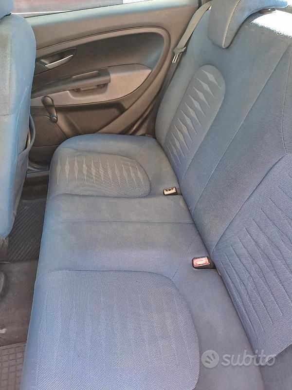 Usata Fiat Grande Punto 77 CV (56 kW) 2009 Blu Utilitaria