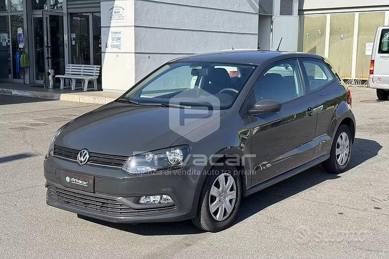 Usata VW Polo Trendline 74 CV (54 kW) 2016 Grigio Utilitaria