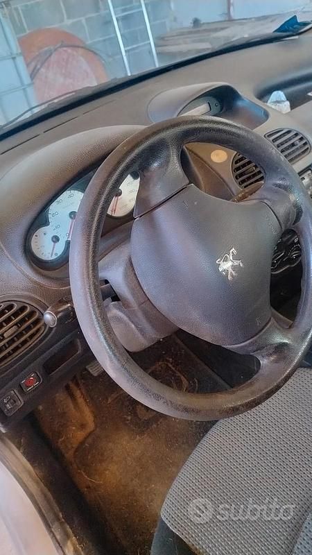 Usata Peugeot 206 88 CV (64 kW) 2004 Grigio Station wagon