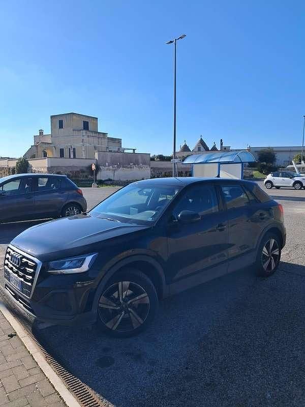Usado Audi Q2 Ambiente 150 CV (110 kW) 2021 Negro SUV