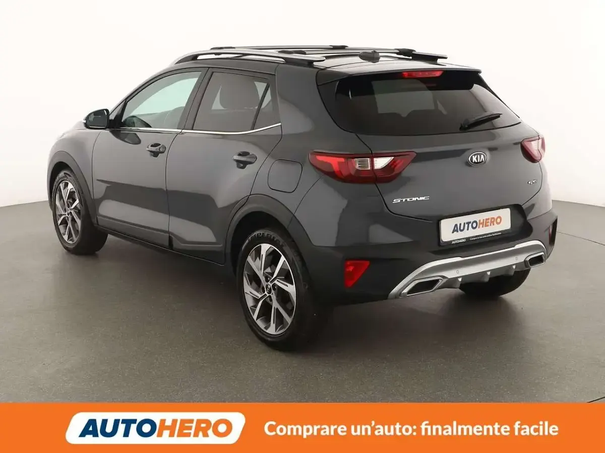 Usata Kia Stonic GT-Line 101 CV (74 kW) 2021 Grigio SUV