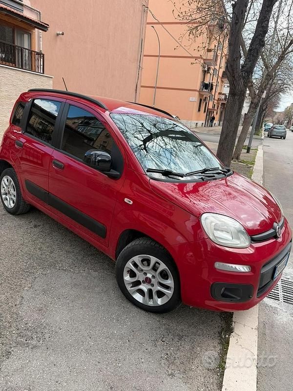 Usata Fiat Panda 70 CV (51 kW) 2013 Rosso Utilitaria