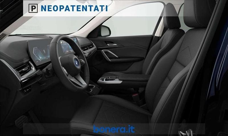 Nuova BMW iX1 150 kW (204 CV) 2026 Night dusk blue SUV