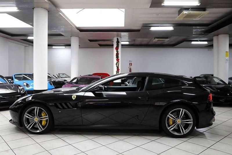 Usata Ferrari GTC4Lusso 689 CV (506 kW) 2017 Nero daytona Station wagon
