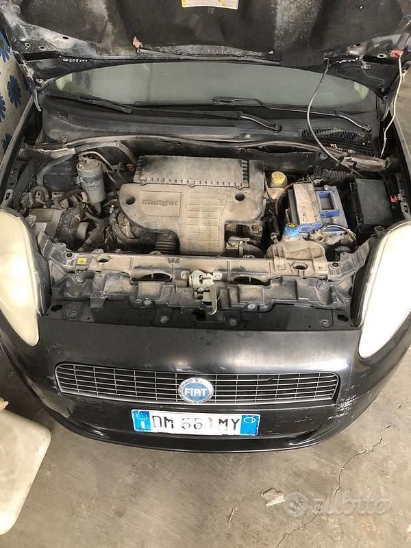 Usata Fiat Punto 90 CV (66 kW) 2008 Berlina