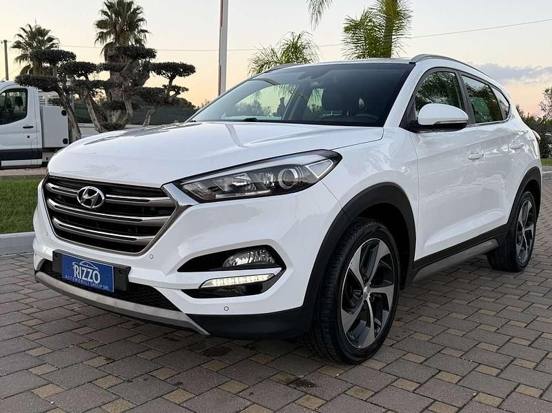 Usata Hyundai Tucson Xpossible 179 CV (131 kW) 2016 Grigio SUV