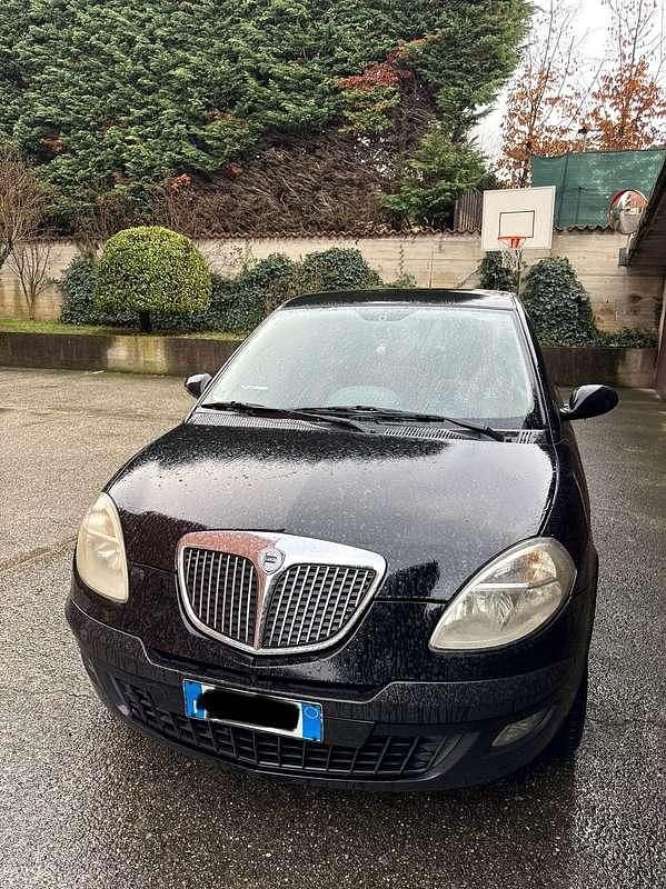 Usata Lancia Ypsilon 60 CV (44 kW) 2006 Utilitaria