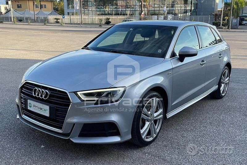 Grigio Usata 2019 Audi A3 Sportback Admired Due volumi | 17.990 € - Immagine 1/4