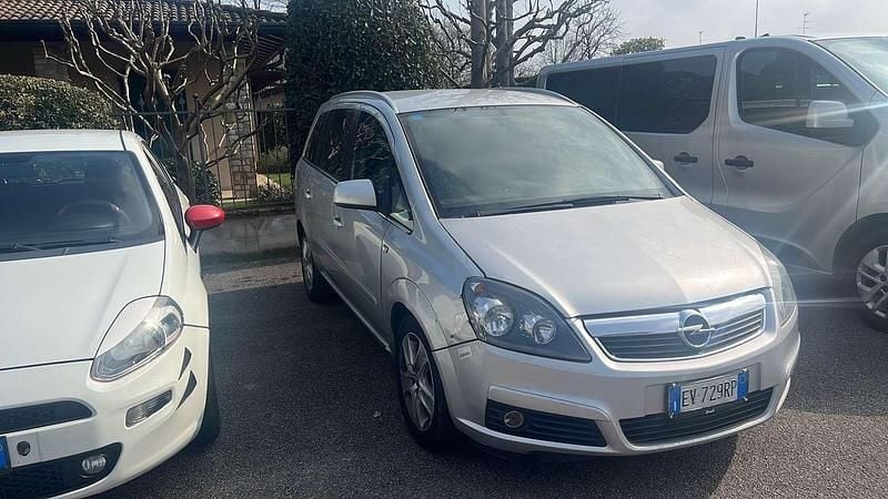 Usata Opel Zafira Innovation 110 CV (80 kW) 2014 Monovolume