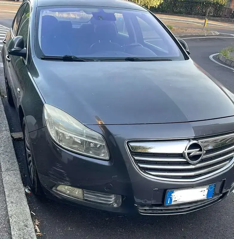 Usata Opel Insignia Cosmo 160 CV (117 kW) 2011 Grigio Berlina
