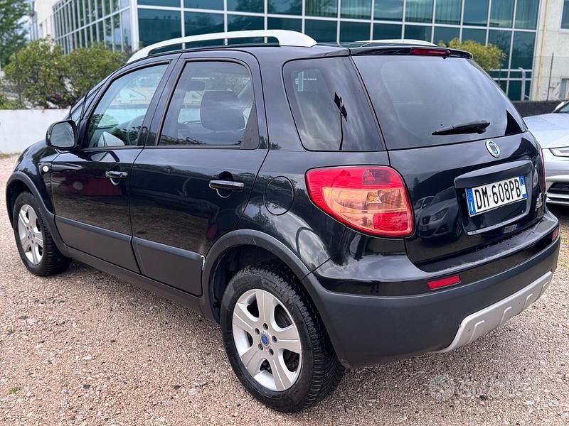 Usata Fiat Sedici Dynamic 120 CV (88 kW) 2007 Nero SUV