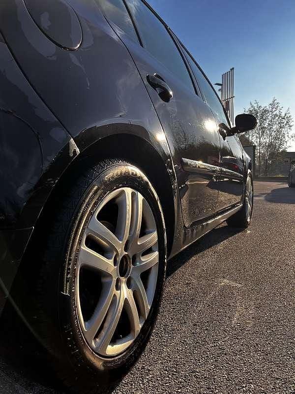 Usata VW Golf V Comfortline 102 CV (75 kW) 2007 Nero Berlina