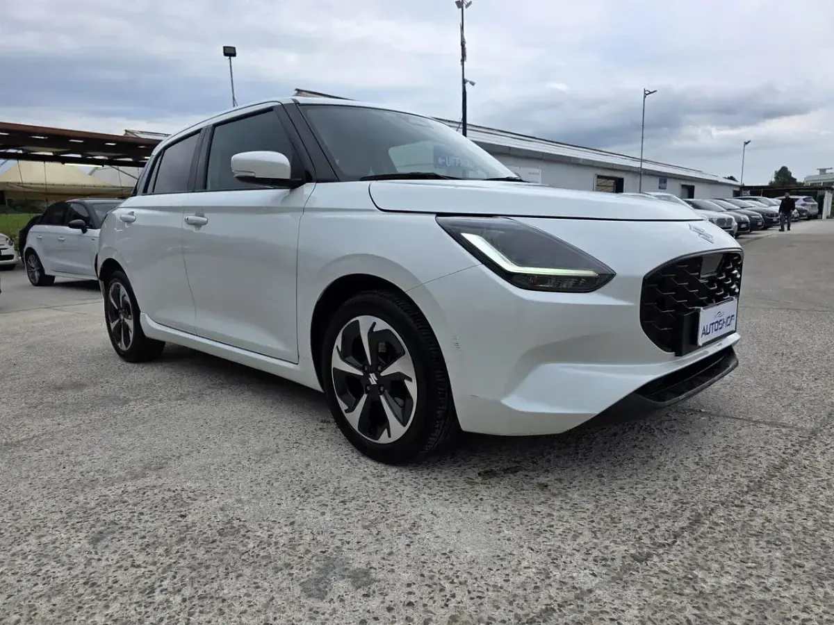 Usata Suzuki Swift 82 CV (60 kW) 2024 Bianco Utilitaria