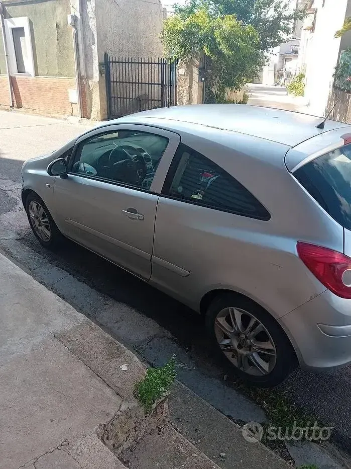 Usata Opel Corsa 75 CV (55 kW) 2007 Grigio Utilitaria