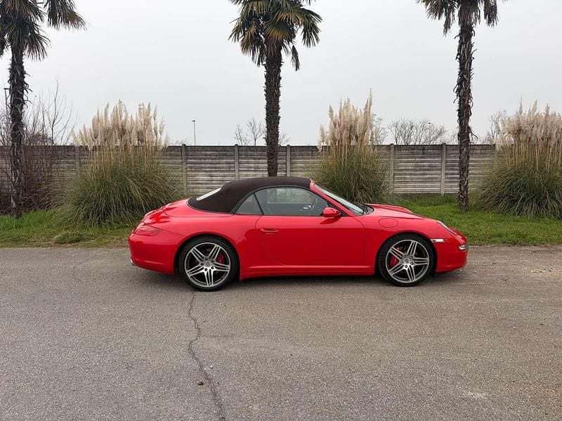Usata Porsche 997 355 CV (261 kW) 2007 Rosso Cabrio