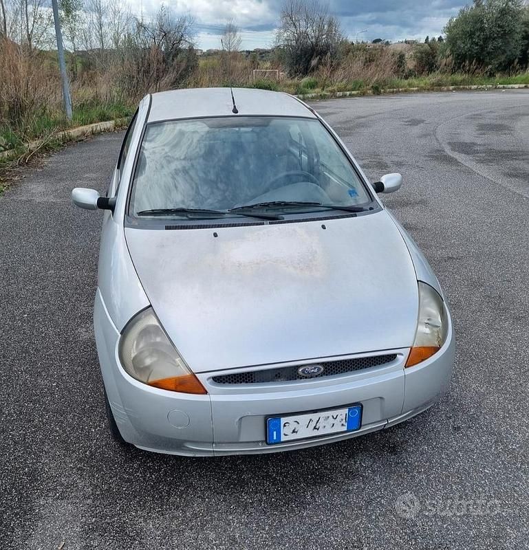Usata Ford Ka Collection 69 CV (50 kW) 2004 Grigio Utilitaria
