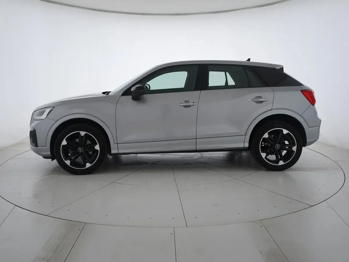 Usata Audi Q2 Business Plus 116 CV (85 kW) 2022 Argento fioretto metallizzato SUV