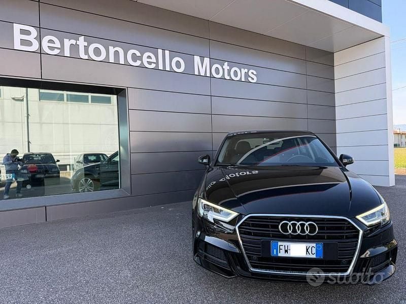 Usata Audi A3 S-Line 116 CV (85 kW) 2019 Nero Berlina