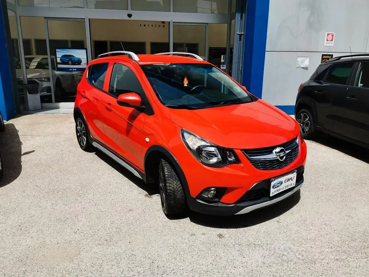 Usata Opel Karl Rocks 75 CV (55 kW) 2018 Rosso Utilitaria