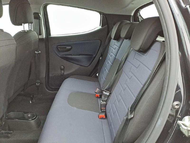 Usata Lancia Ypsilon 70 CV (51 kW) 2024 Nero Utilitaria