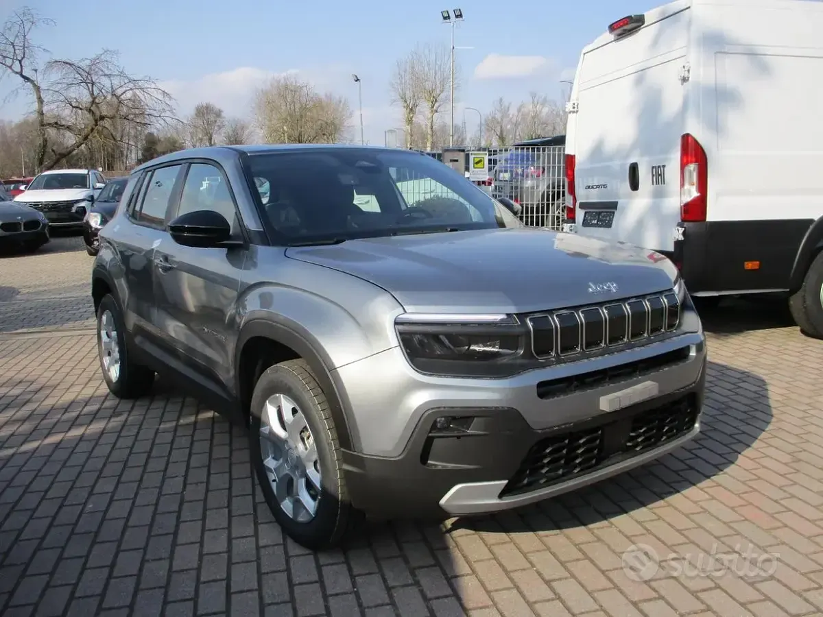 Nuova Jeep Avenger Altitude 101 CV (74 kW) 2026 Granite SUV