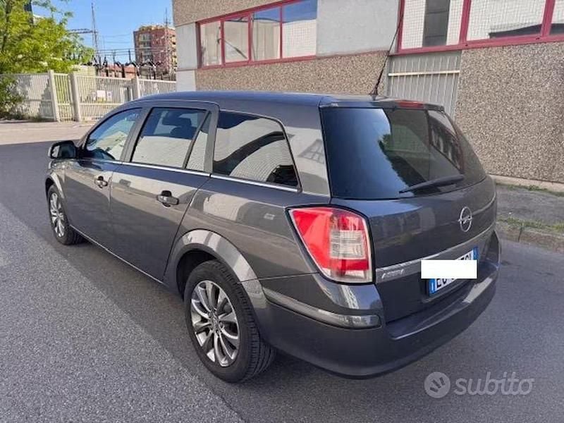 Usata Opel Astra S 90 CV (66 kW) 2010 Grigio Station wagon